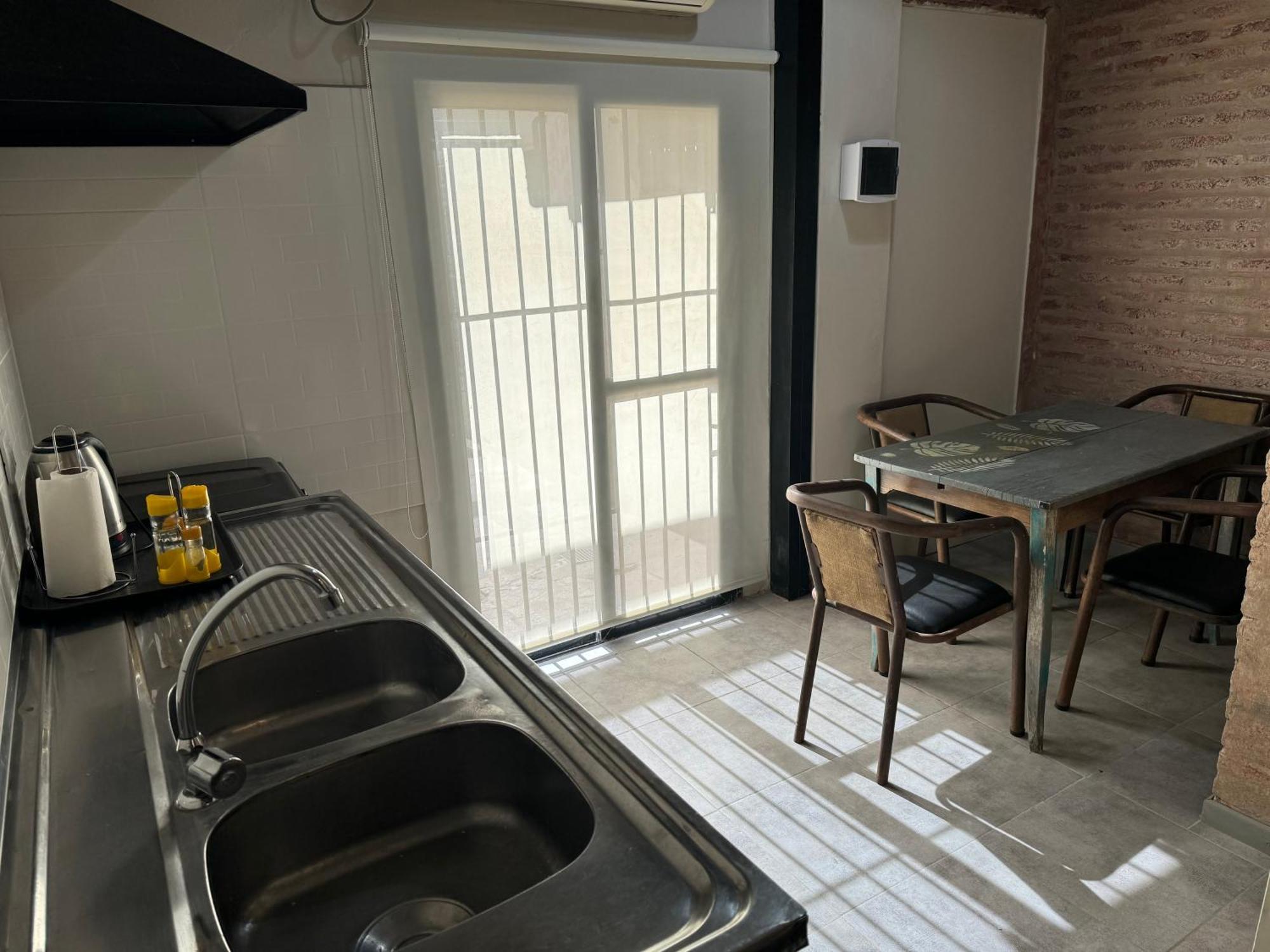 Lacatedral Apartment *